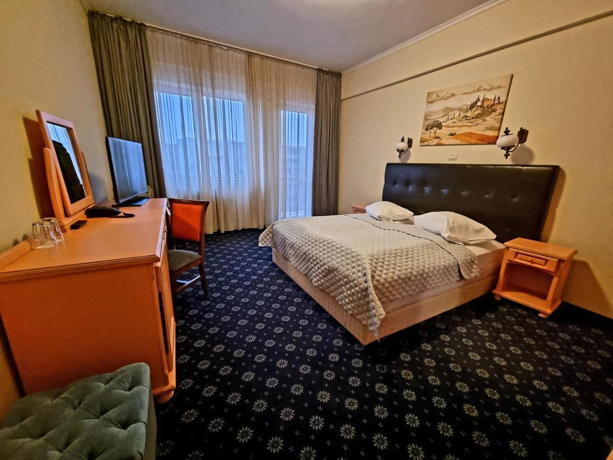 Hotel Coandi อาราด ภายนอก รูปภาพ