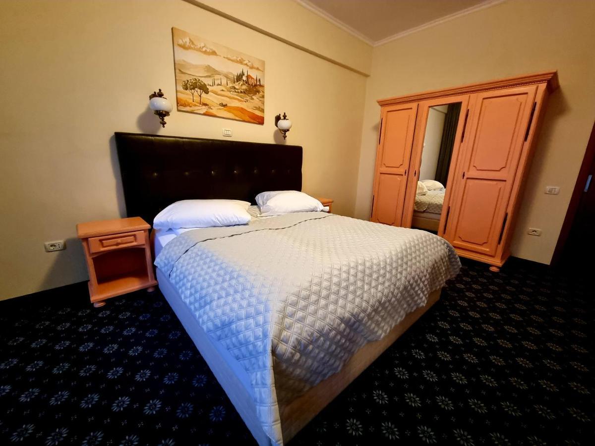 Hotel Coandi อาราด ภายนอก รูปภาพ