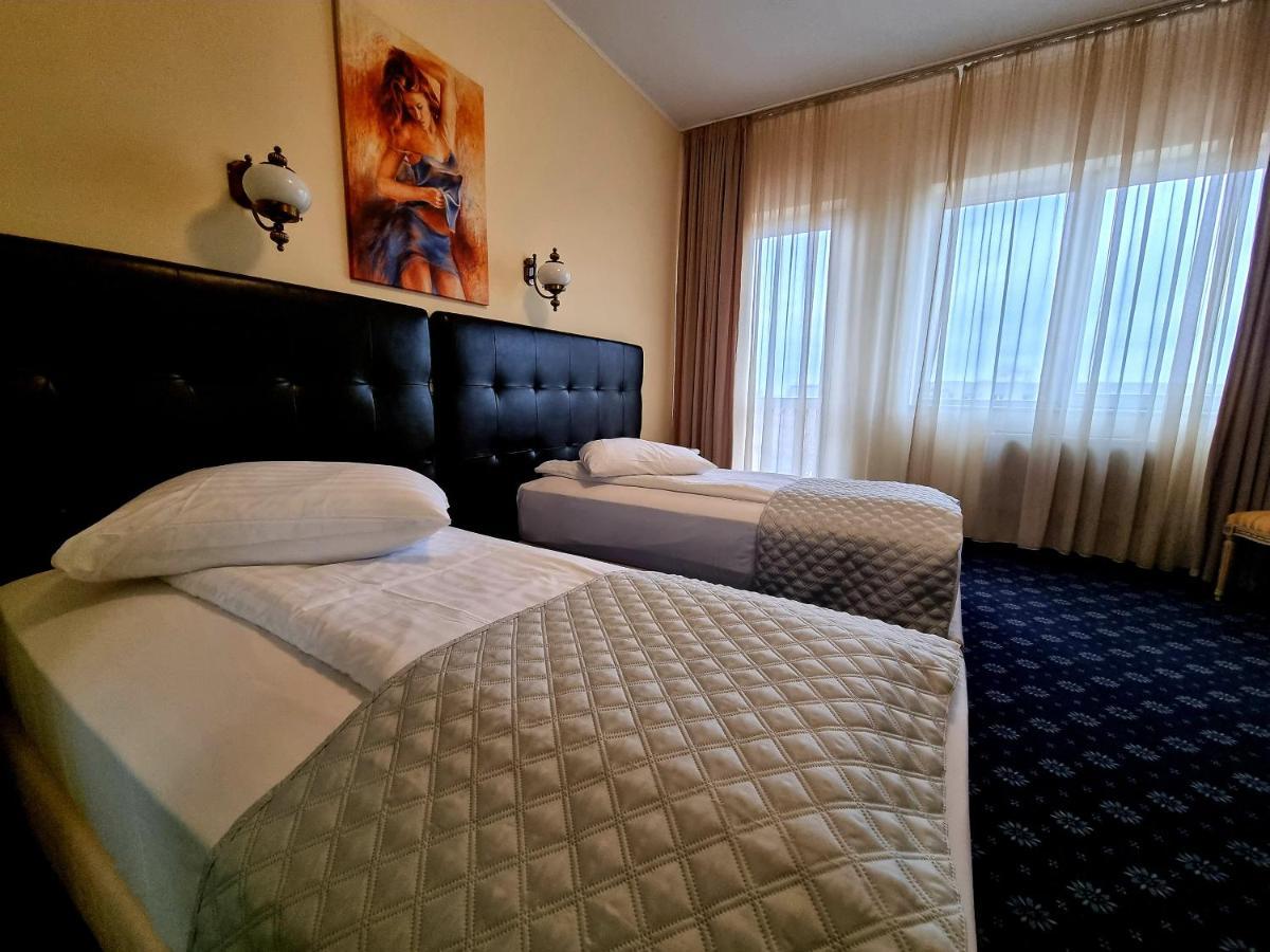 Hotel Coandi อาราด ภายนอก รูปภาพ