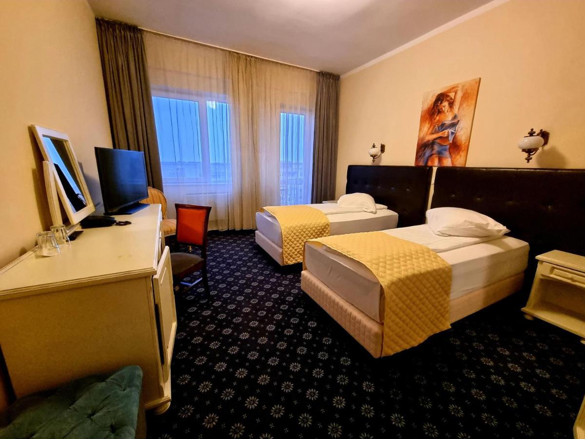 Hotel Coandi อาราด ภายนอก รูปภาพ